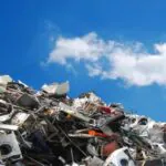 ضایعات چیست؟ راهنمای جامع انواع ضایعات و روش‌های سودآور خرید